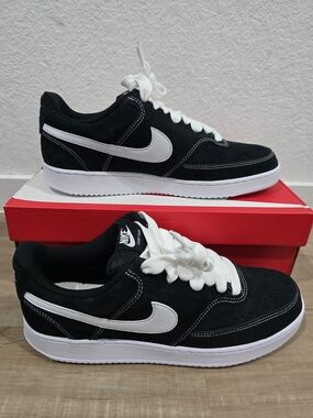 Nike Court Vision Low Men’s Black & White Low-Top Skate Shoe